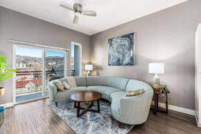 Penthouse Apt - PoolGymHotTubPkg - View! Salt Lake City